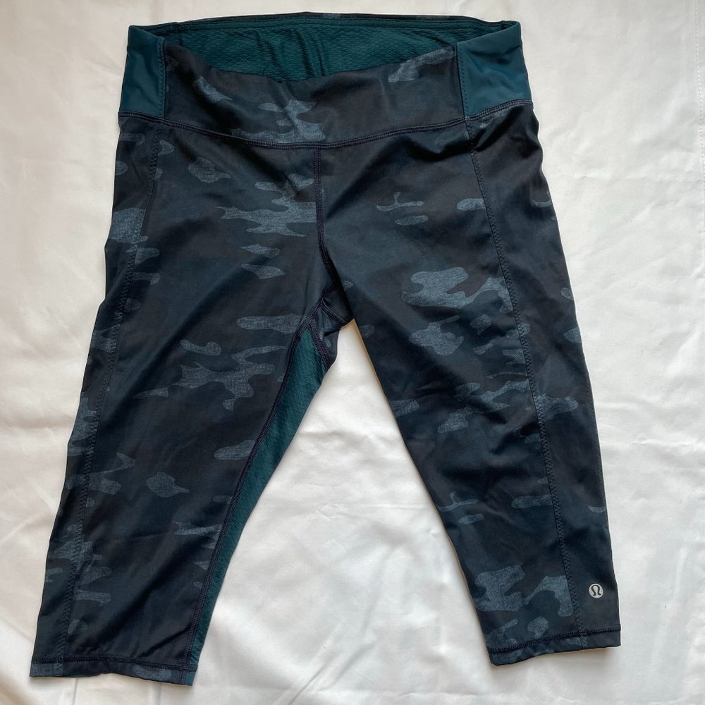lululemon Teal Green Camo Capri Tights